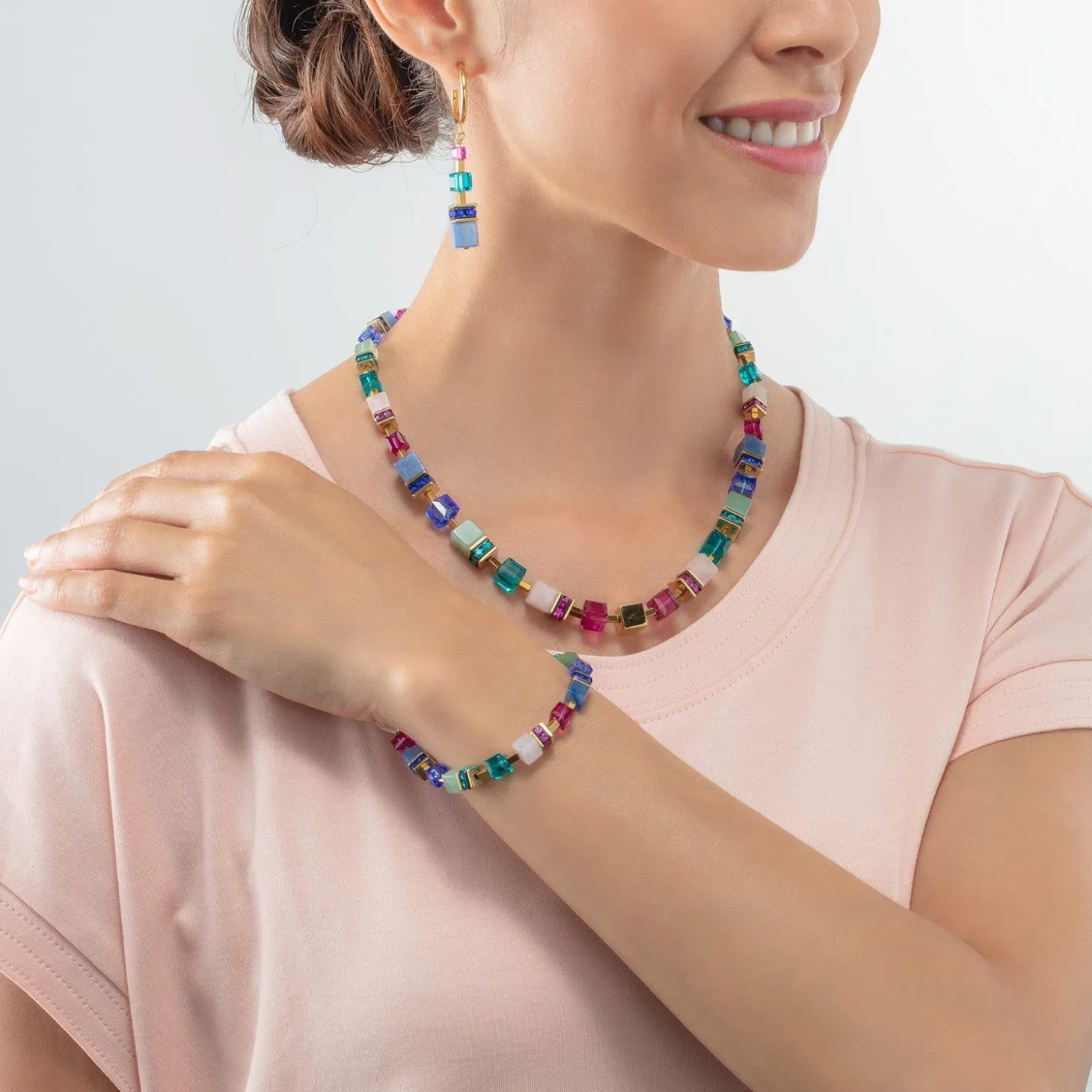 COEUR DE LION Geocube® Echtstein-Geocube® Precious Statement Armband Gold-Mehrfarbig