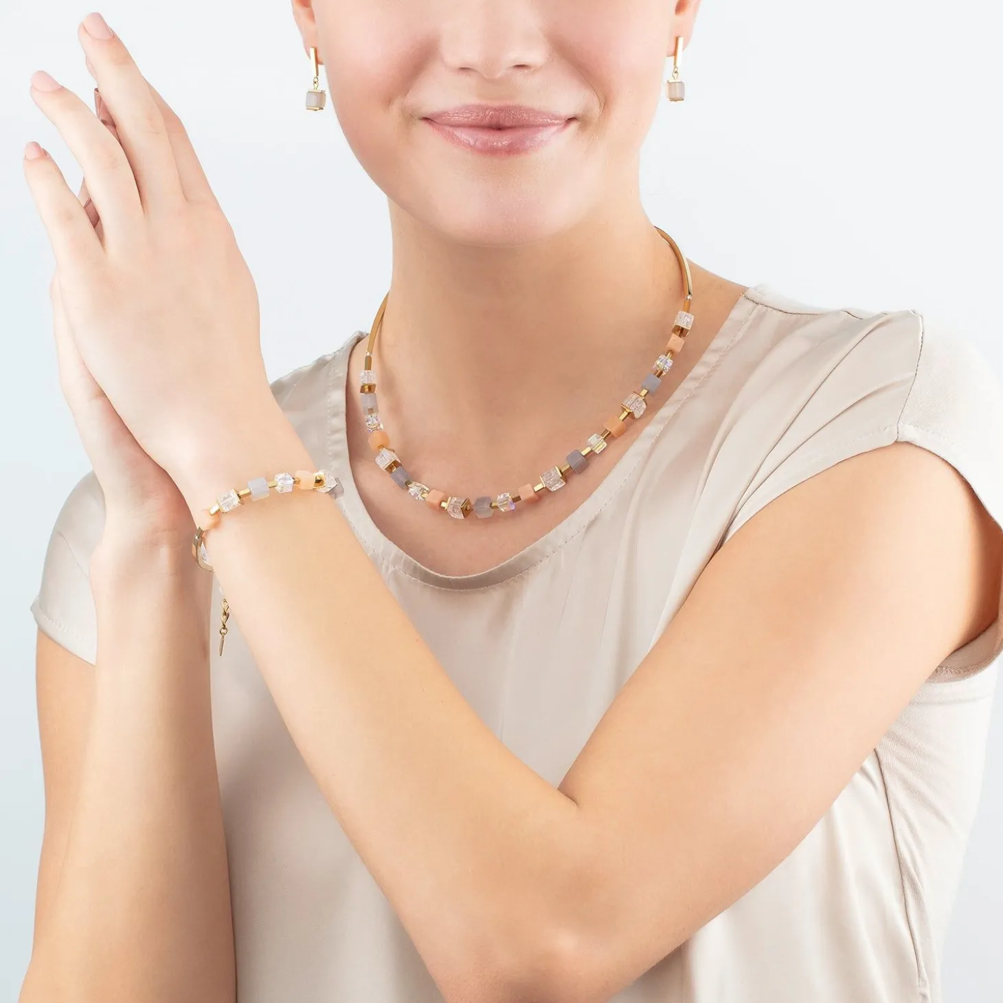 COEUR DE LION Edelsteinketten-Halskette Precious Classic Cubes Grau-Pfirsich